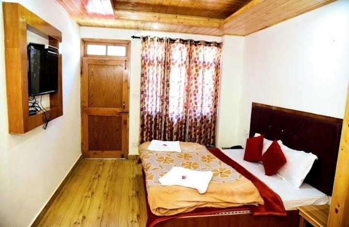 Himalayan Palace Hotel Manāli Kültér fotó